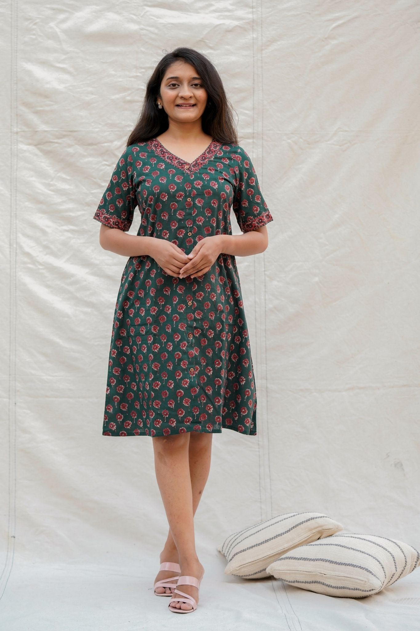 Guzarrish Dark Green Floral Cotton Knee Length Dress