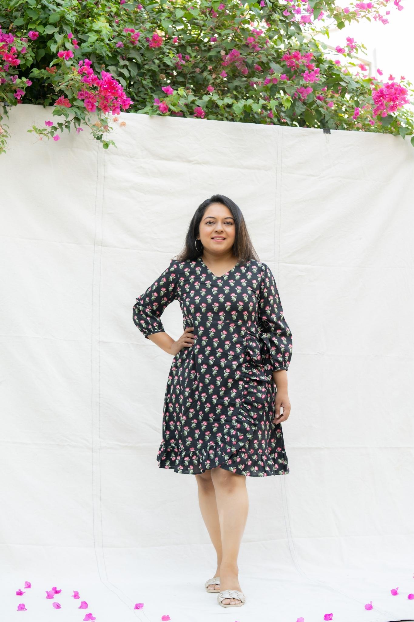 Senorita Black Floral Cotton Knee Length Dress