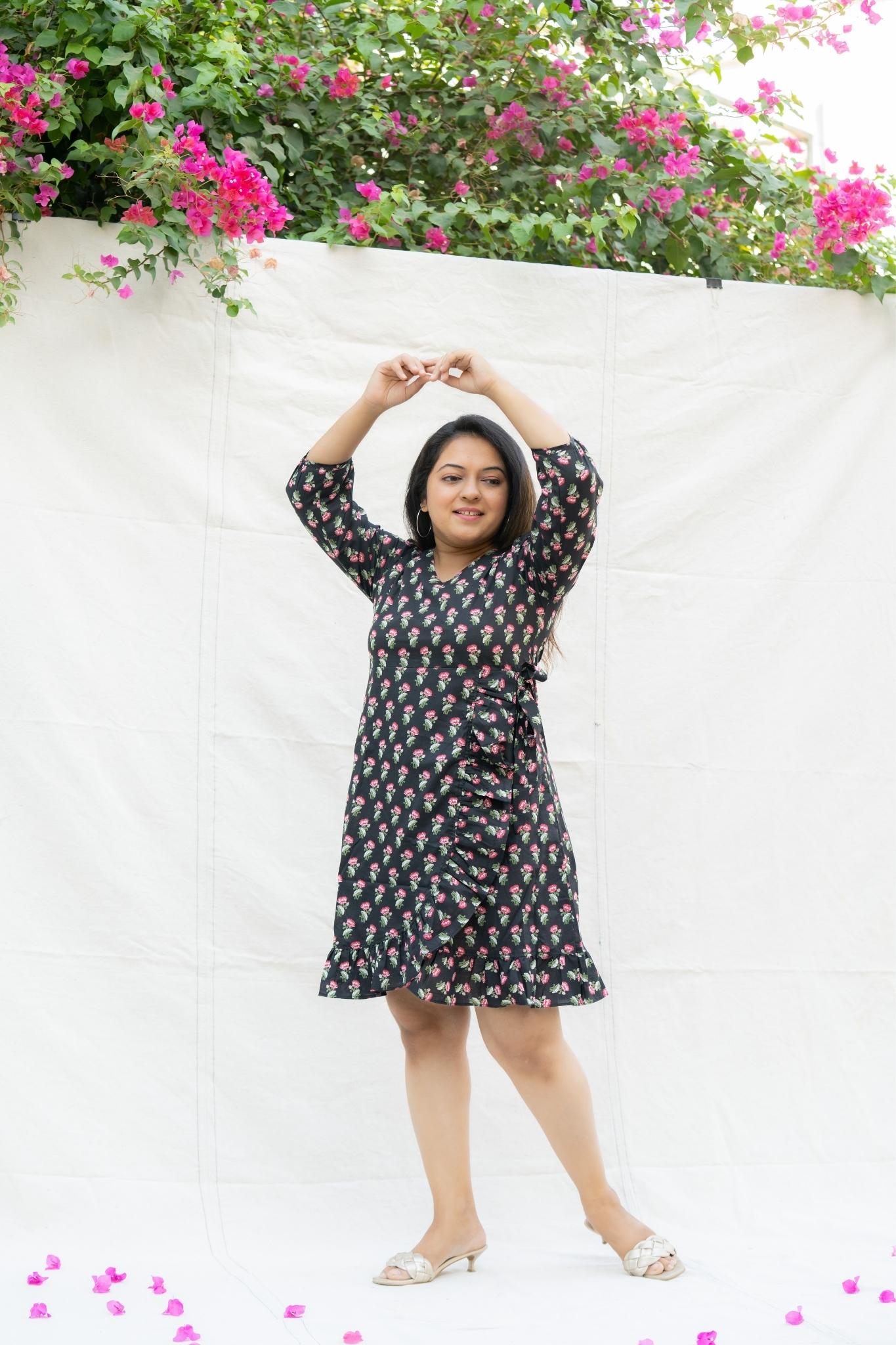 Senorita Black Floral Cotton Knee Length Dress