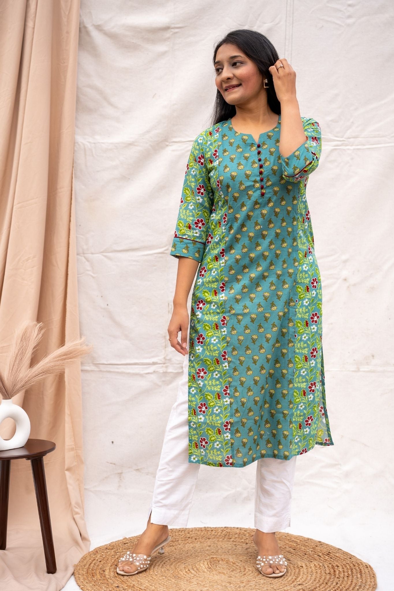Full look of teal nursing & feeding friendly kurta showing Round neck with v cut