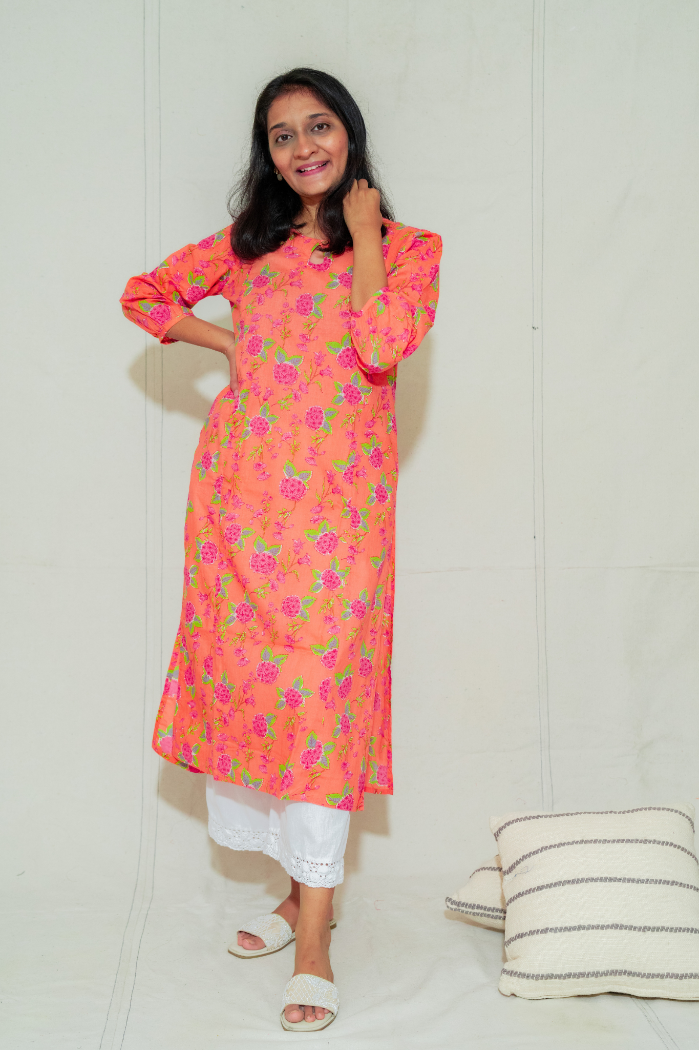 Stylish Feeding Nursing wear orange pink floral kurta with concealed zipper and balloon puffed three-fourth sleeves with keyhole neckline