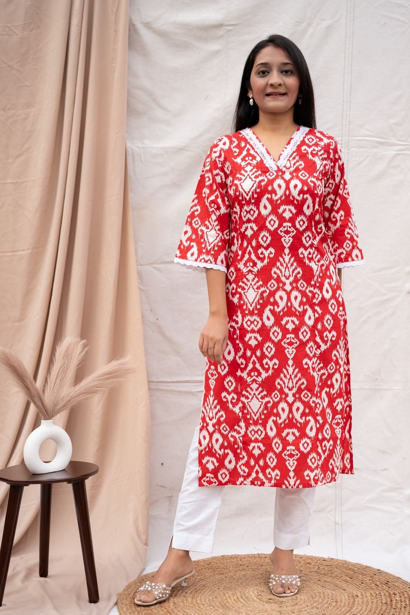 Feeding friendly wear, Maternity wear, Nursing wear, Vadodara maternity store, Cotton feeding kurta, Kurta with concealed zippers, Vadodara boutique