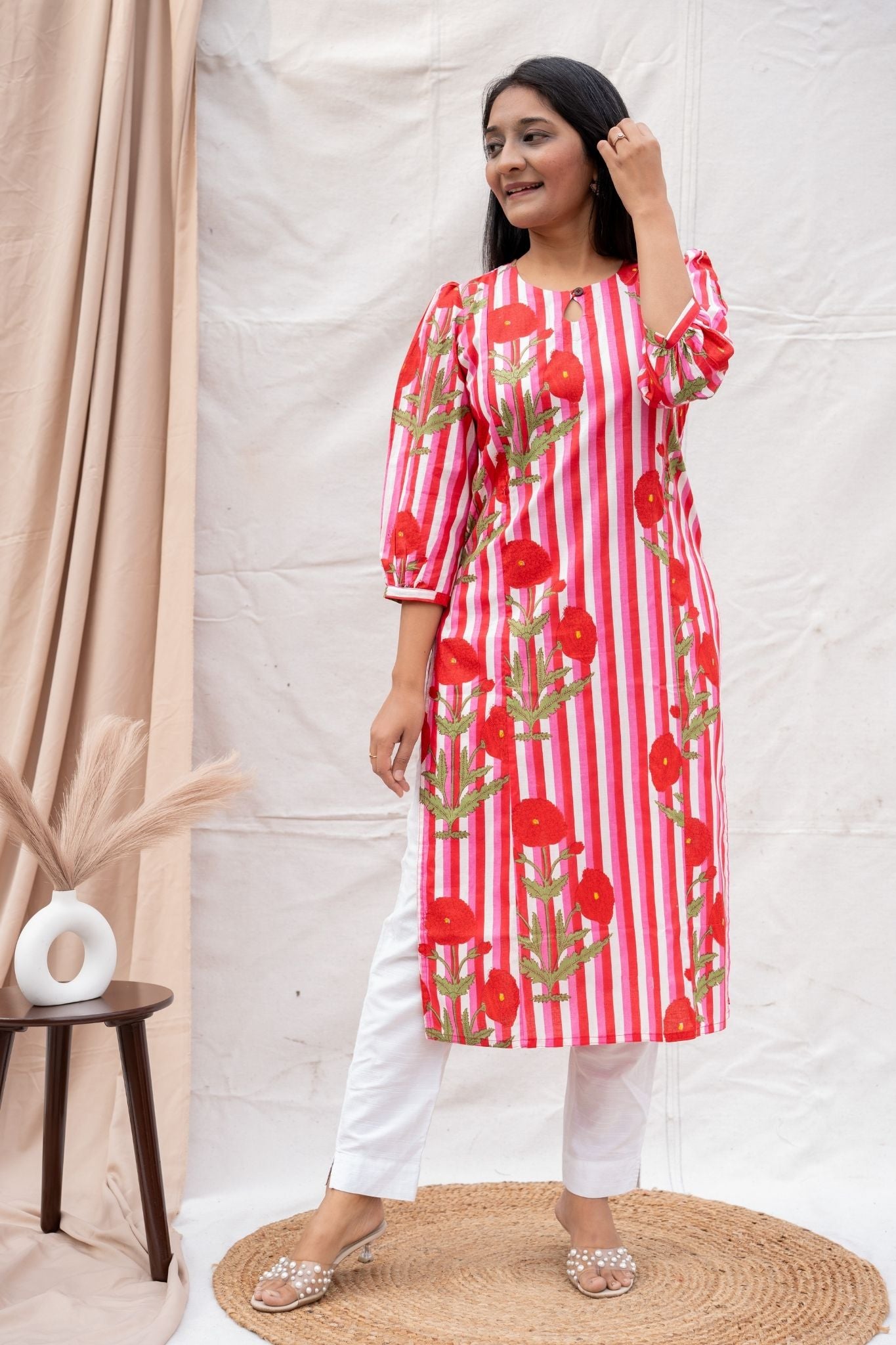 Full look of Pink nursing and feeding friendly kurta showing Round neck and fabric border detailing