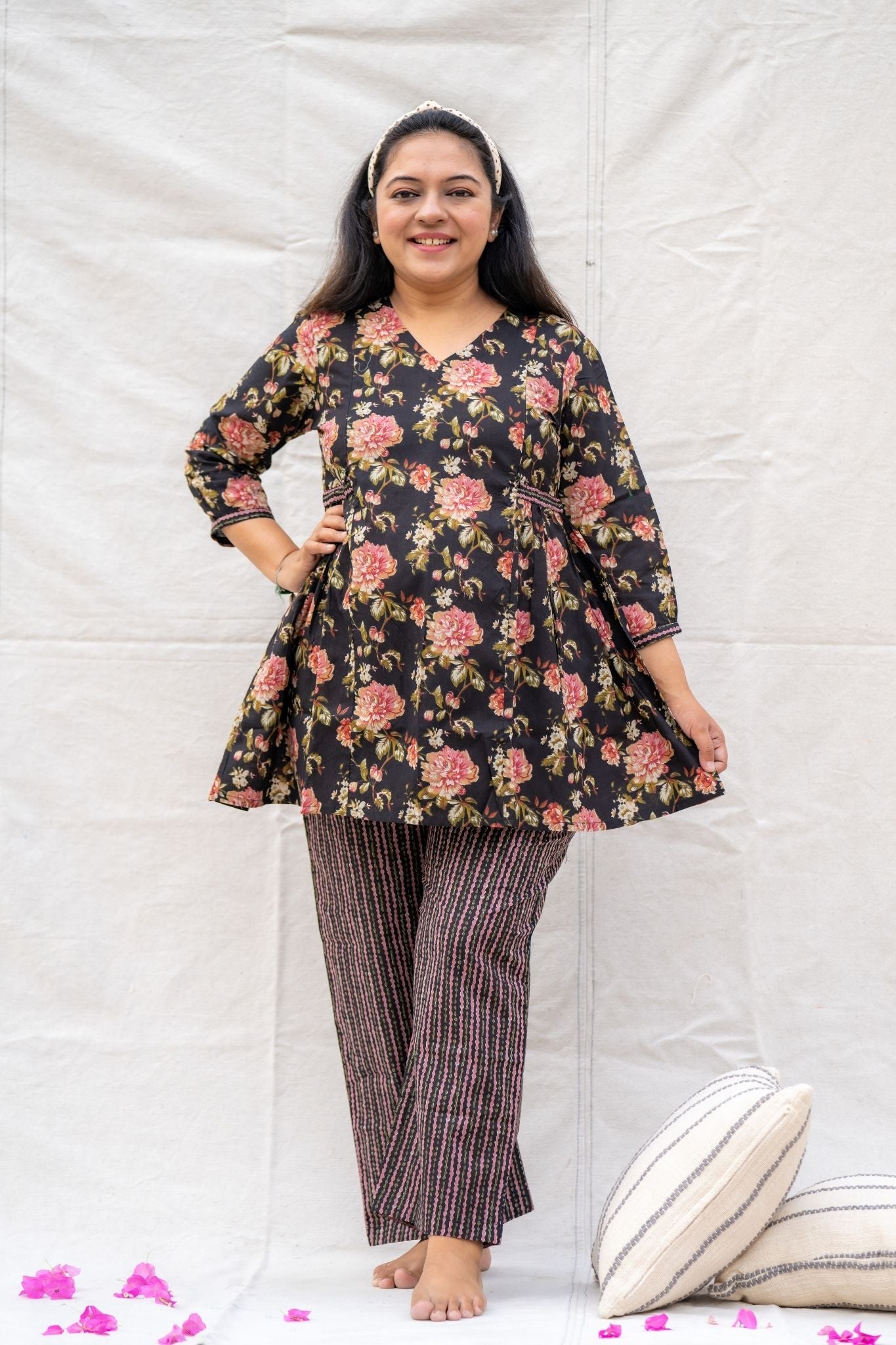 Pregnancy Maternity friendly Cotton lounge wear top and bottom set with puffed three fourth sleeves