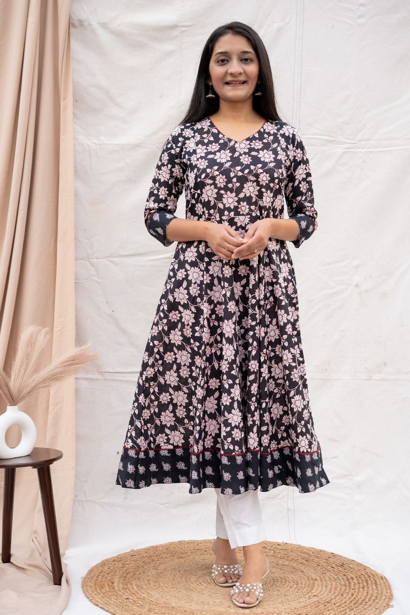 Full look of black nursing and feeding friendly kurta in pure cotton