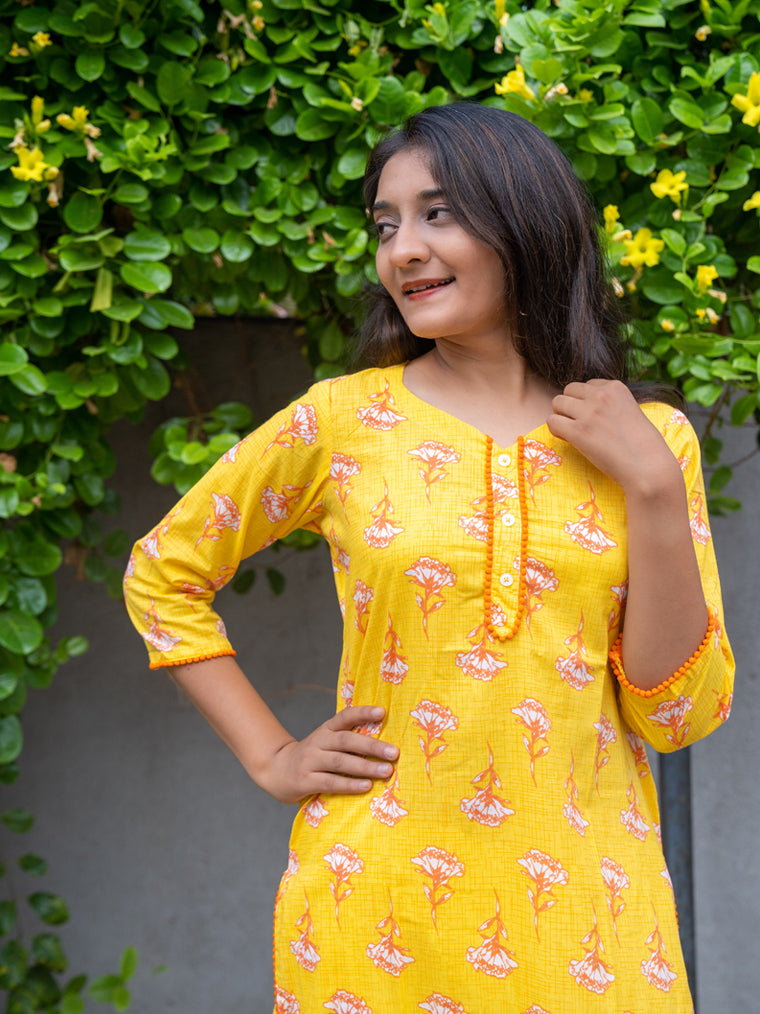 Genda Phool Yellow Floral Straight Cut Cotton Kurta