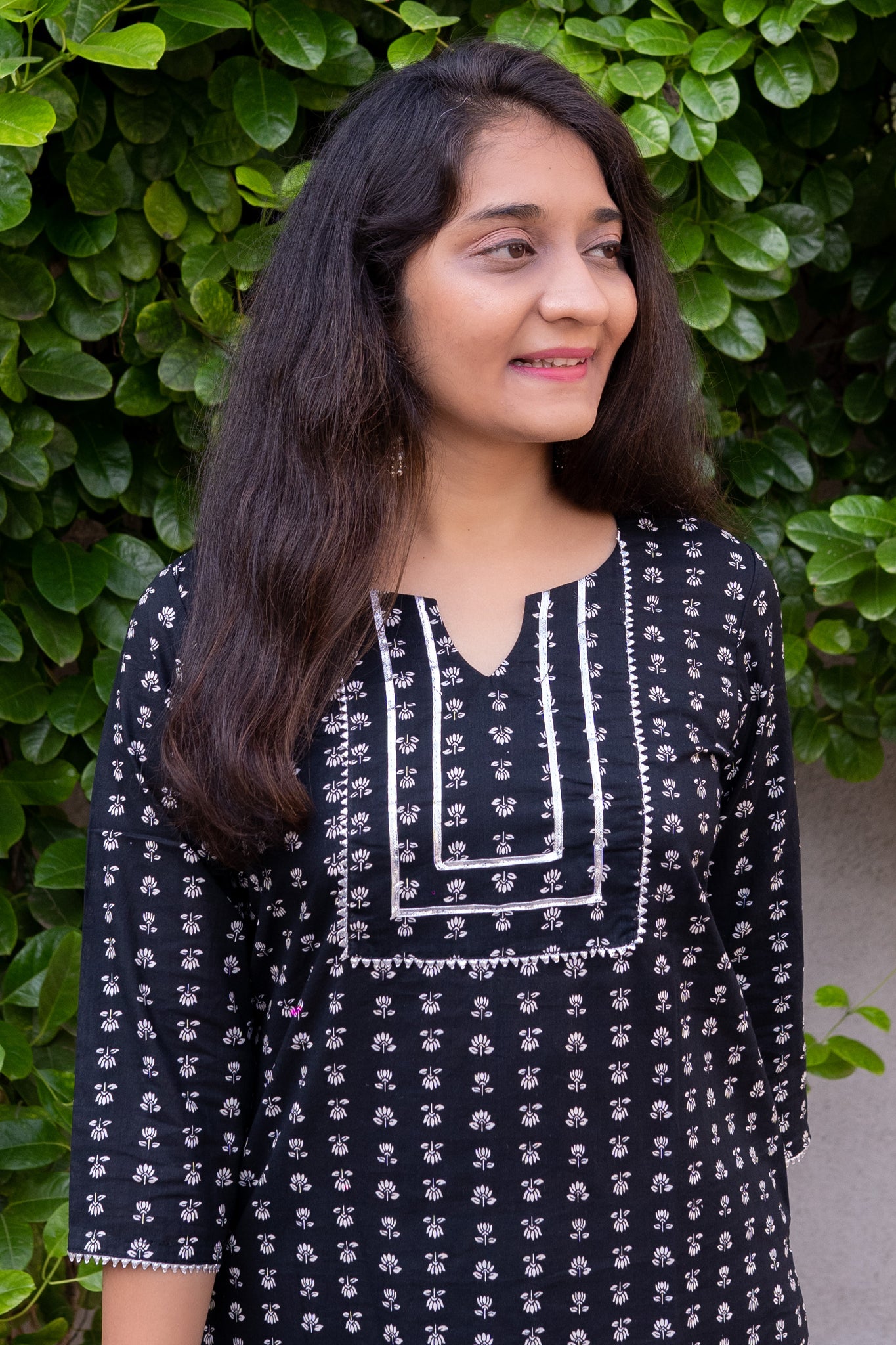 Black Pearl Black Floral Straight Cut Cotton Kurta