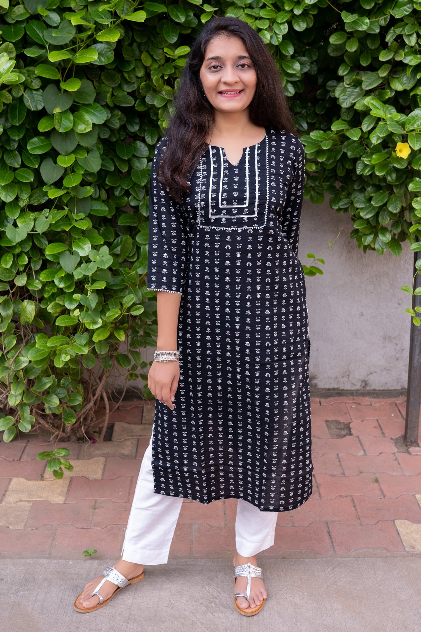 Black Pearl Black Floral Straight Cut Cotton Kurta