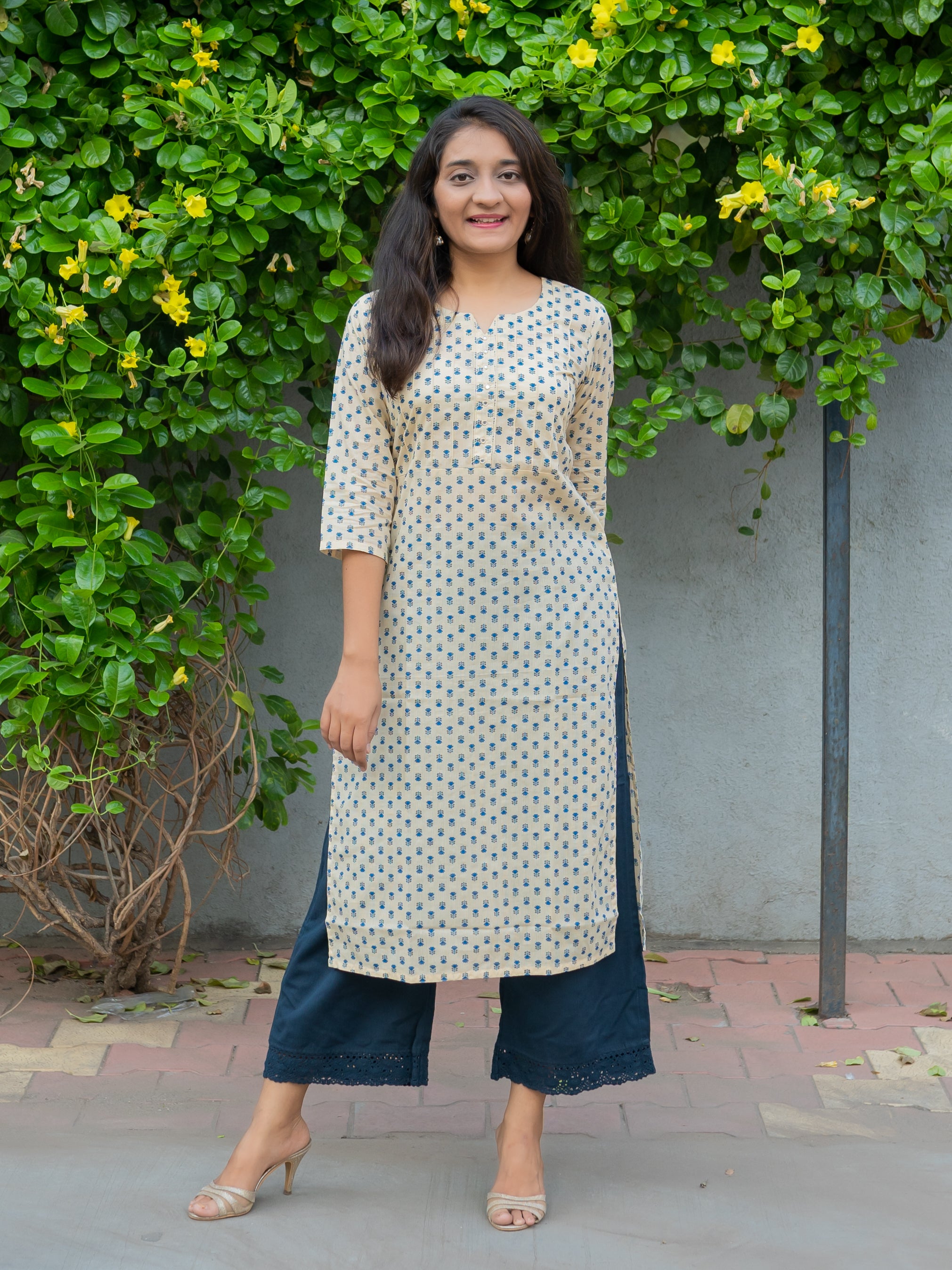 Butterscotch Off White Floral Straight Cut Cotton Kurta