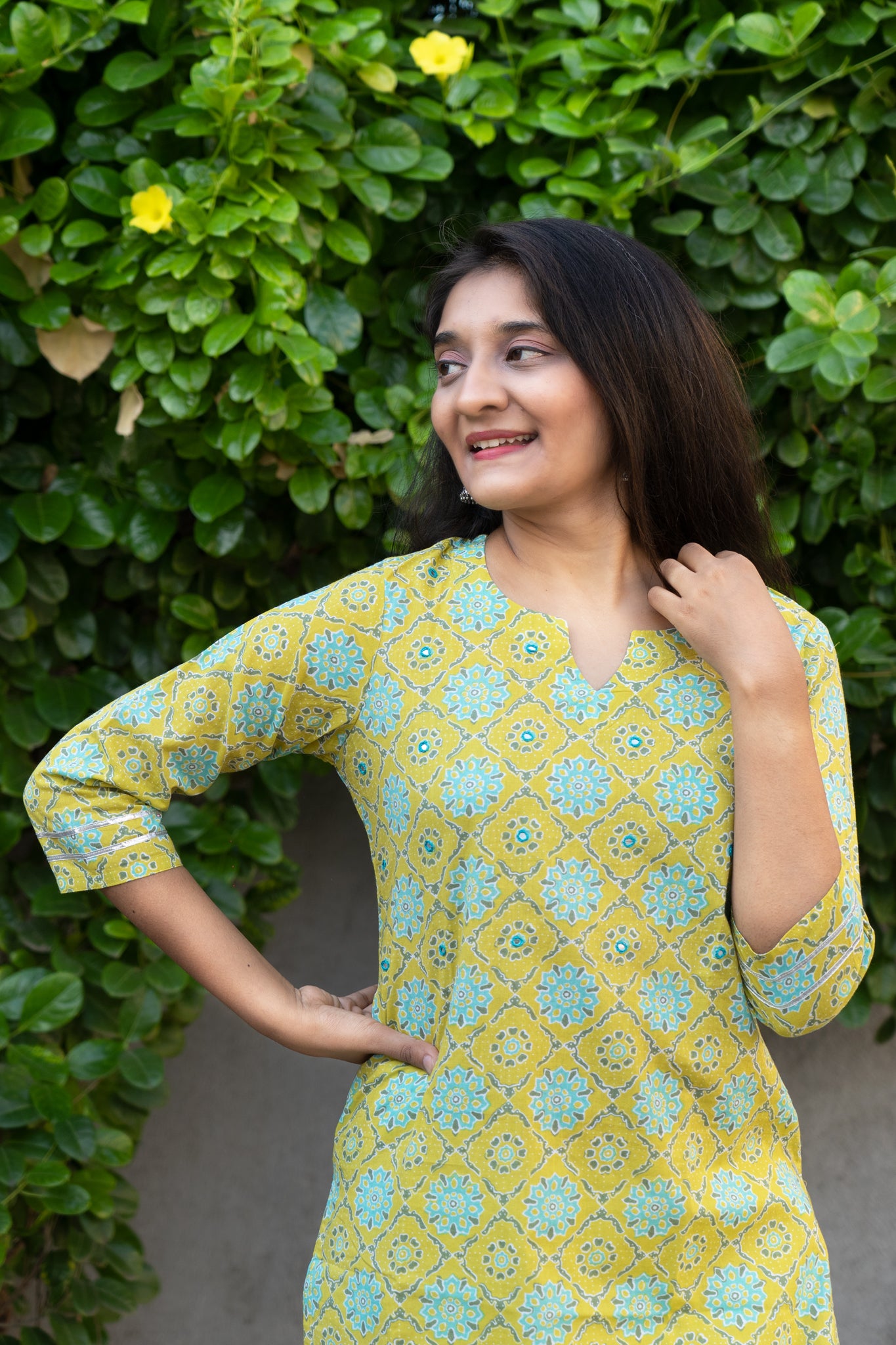Khushboo Green Floral Straight Cut Cotton Kurta