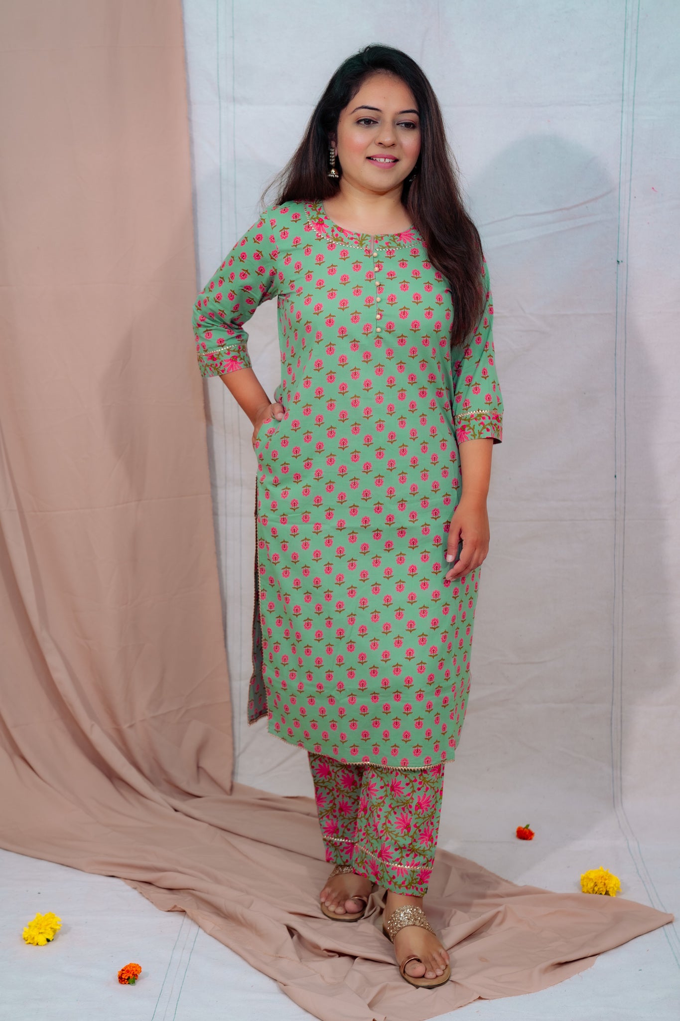 Laila Majnu Green Cotton Kurta and Pant Set