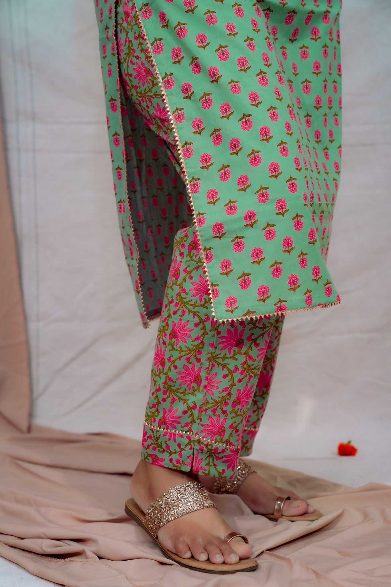 Laila Majnu Green Cotton Kurta and Pant Set