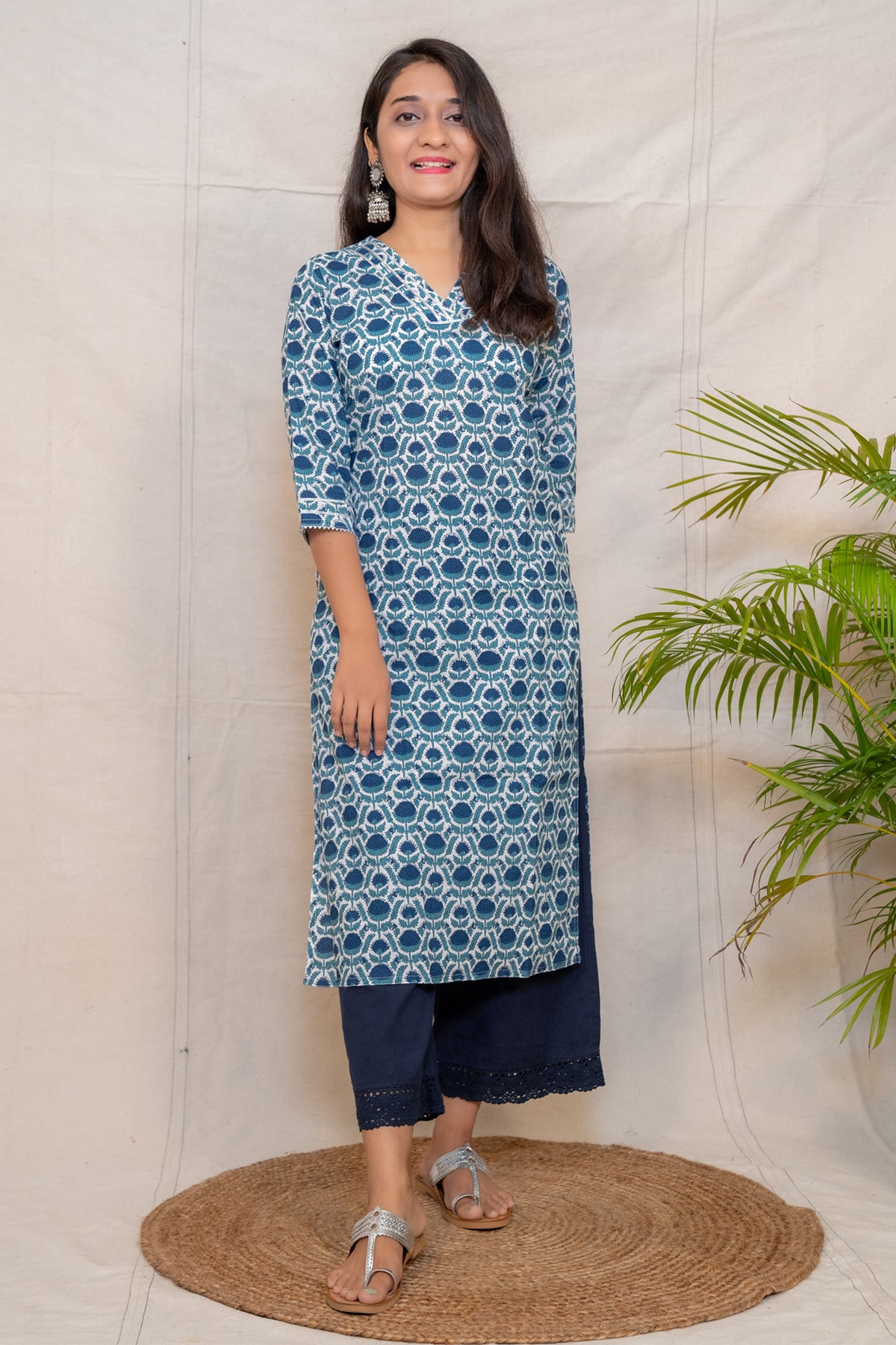 Morpankh Navy Blue Floral Straight Cut Cotton Kurta