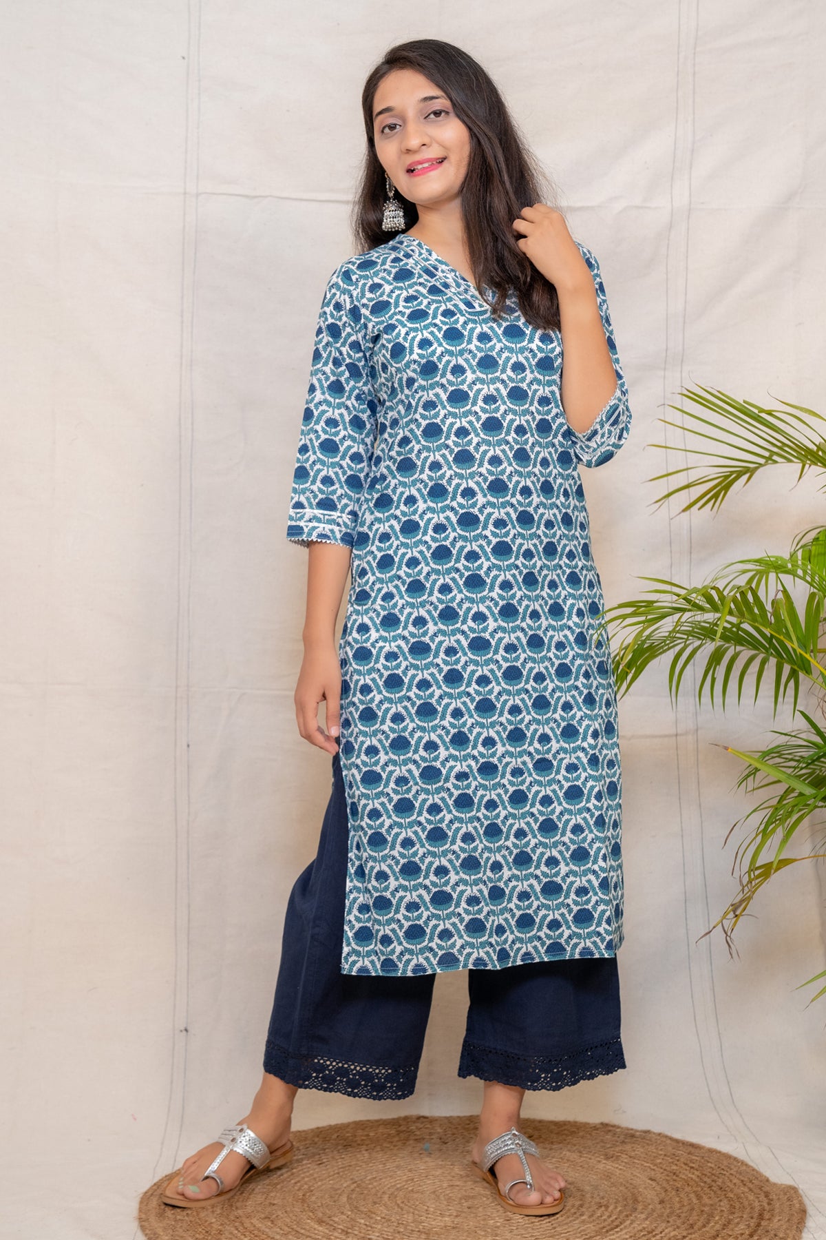 Morpankh Navy Blue Floral Straight Cut Cotton Kurta