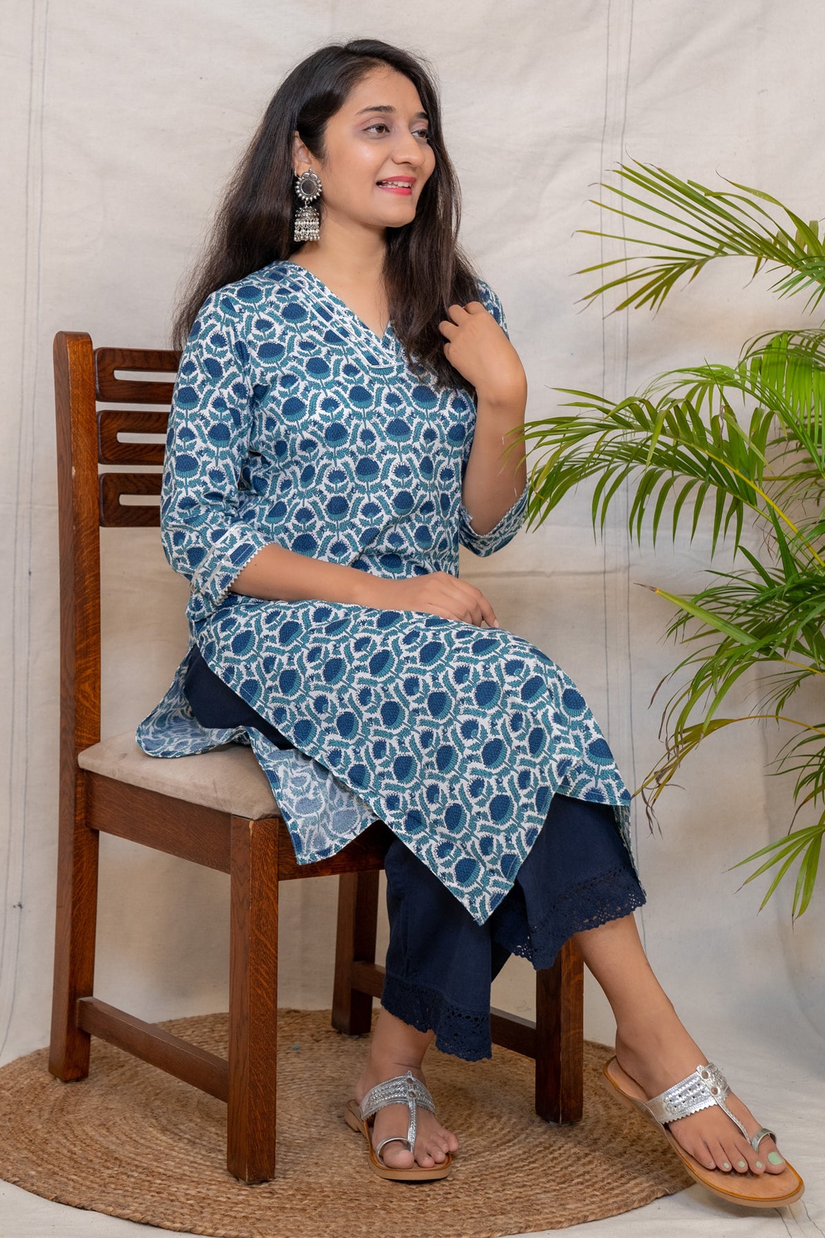 Morpankh Navy Blue Floral Straight Cut Cotton Kurta