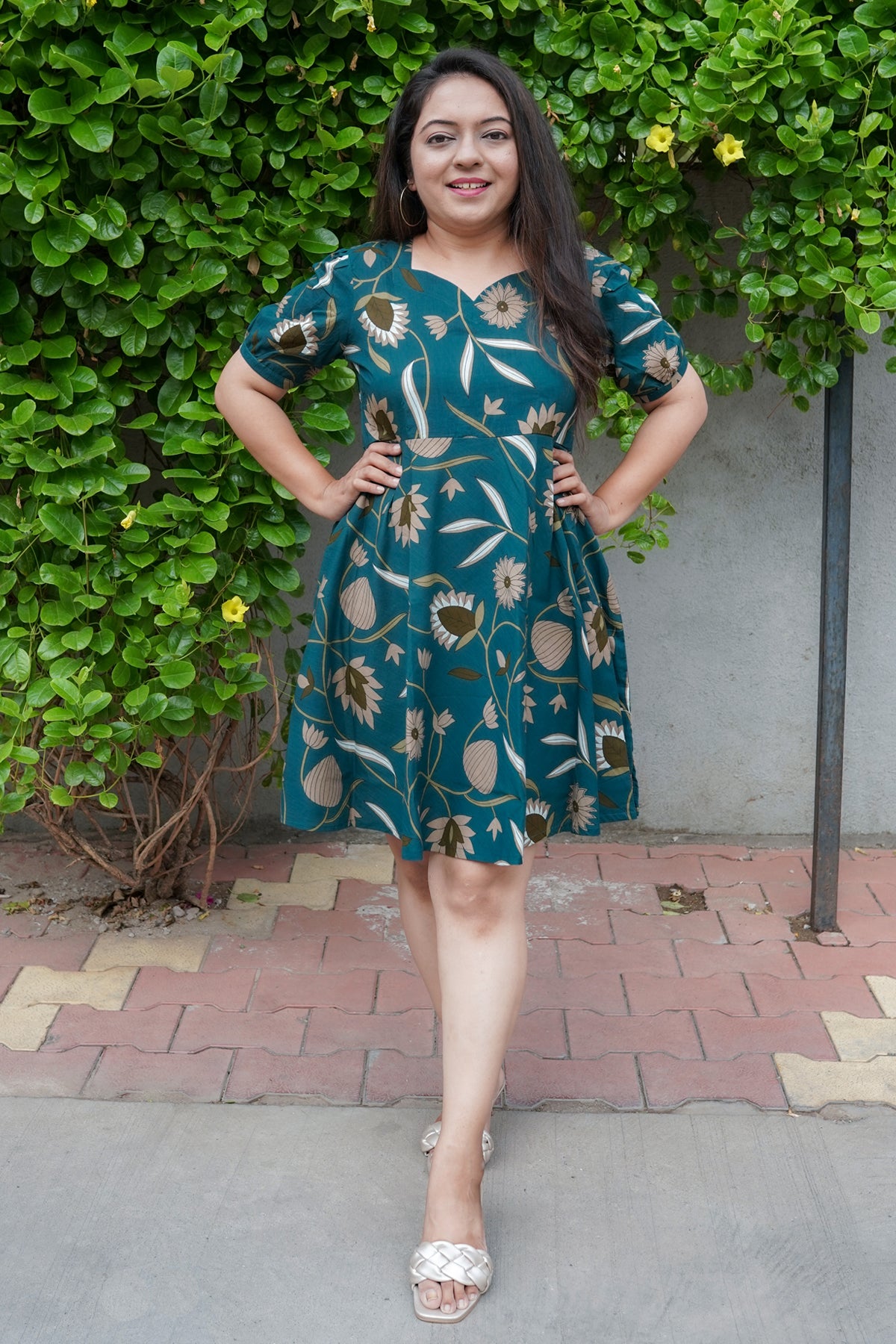 Oasis Dark Blue Floral Cotton Knee Length Dress