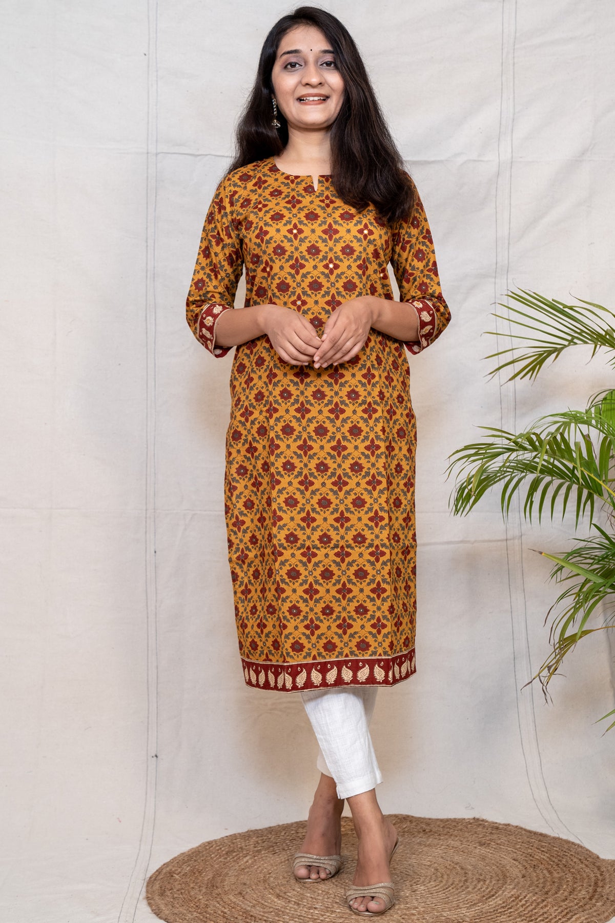 Taal Maroon Floral Straight Cut Cotton Kurta