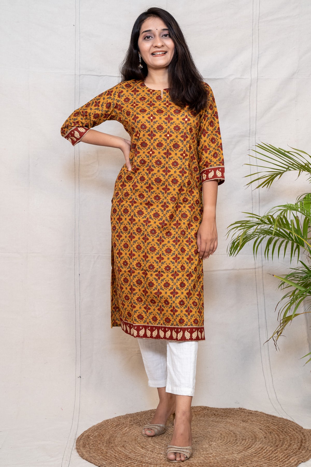 Taal Maroon Floral Straight Cut Cotton Kurta