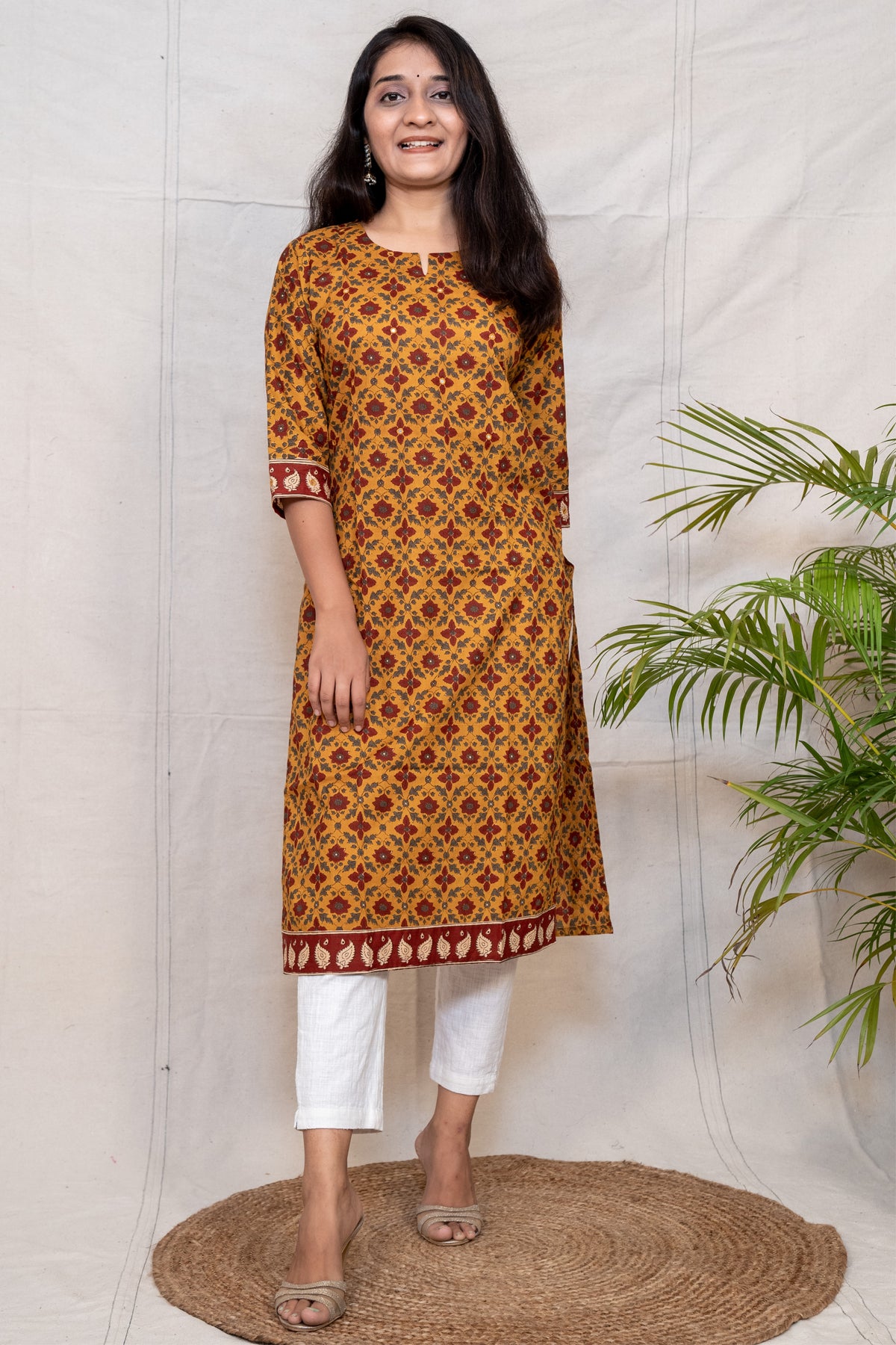 Taal Maroon Floral Straight Cut Cotton Kurta