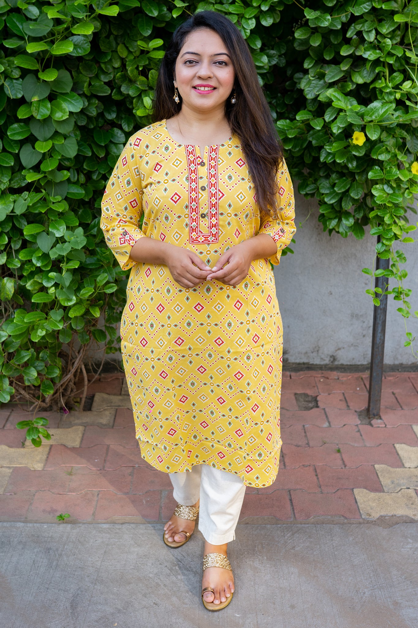 Rangeela Yellow Floral Straight Cut Cotton Kurta
