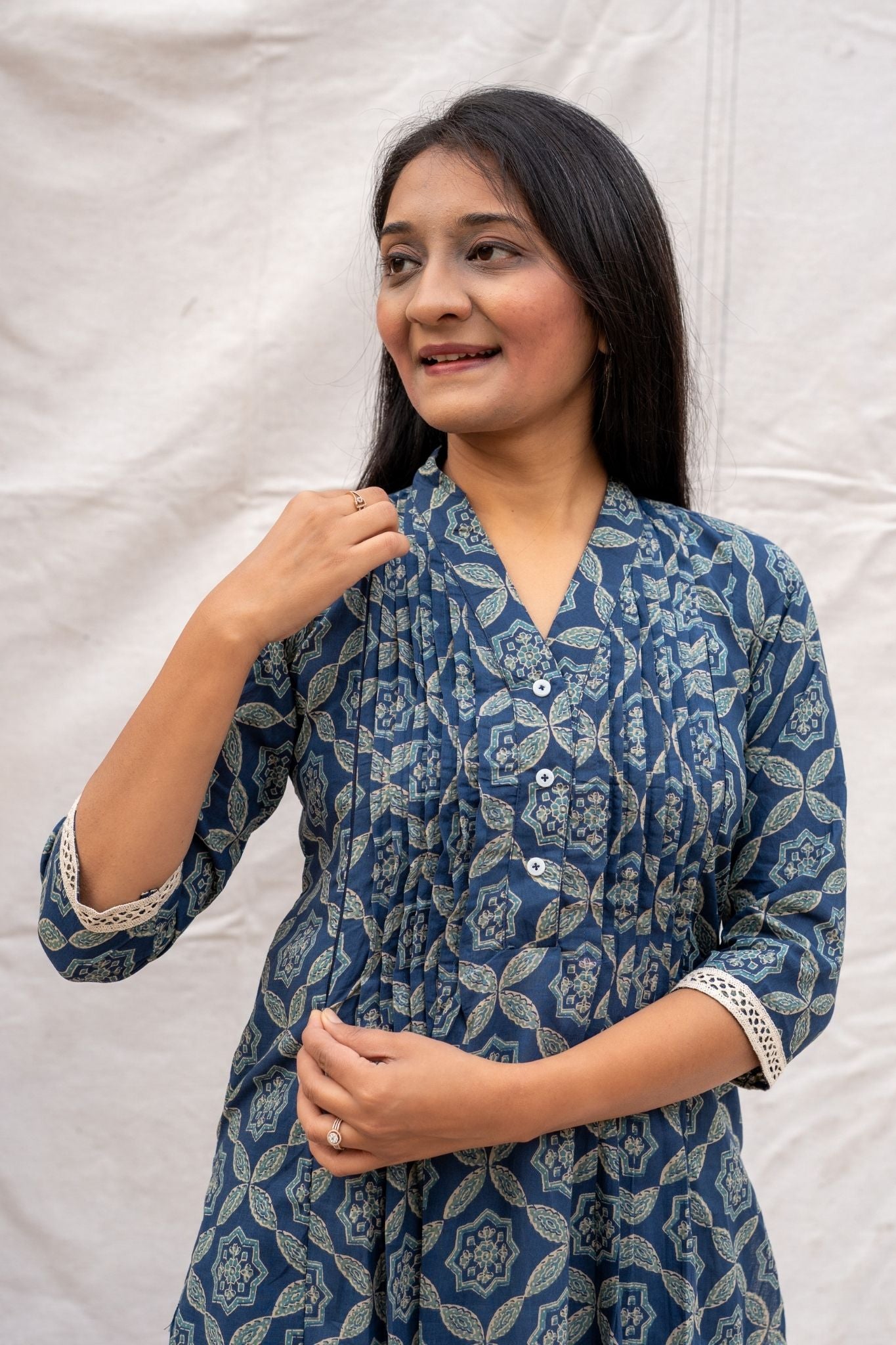 Stylish maternity kurta suitable for pregnancy, nursing, and postpartum wear with concealed zippers on both sides
