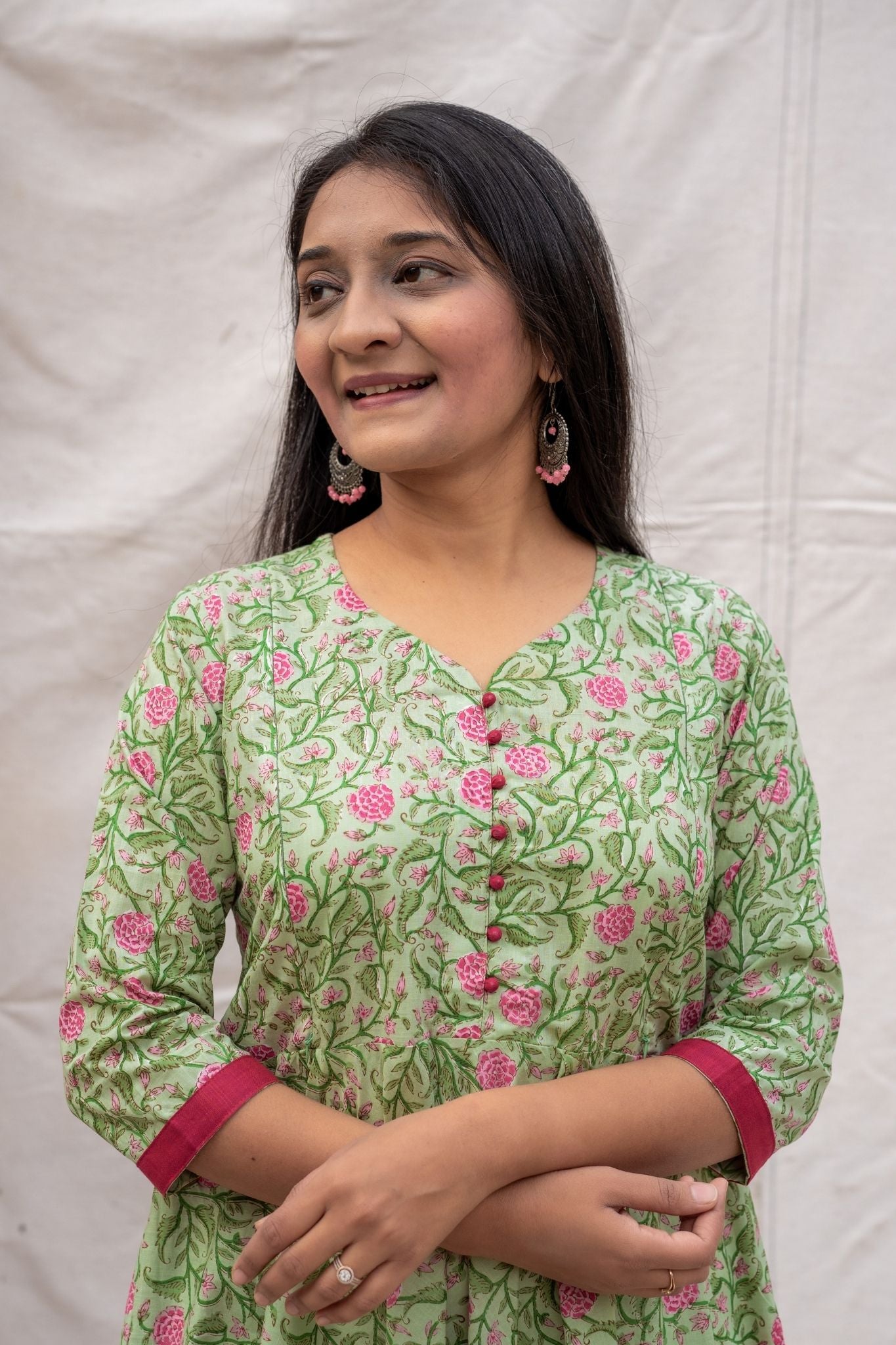Close up view of mint green nursing & feeding friendly kurta showing lace