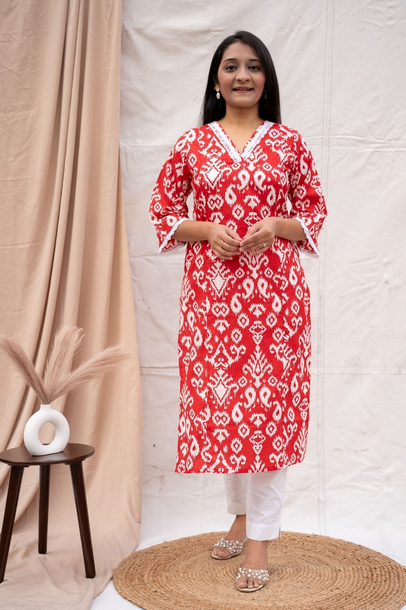 Full look of red nursing and feeding friendly kurta in pure cotton