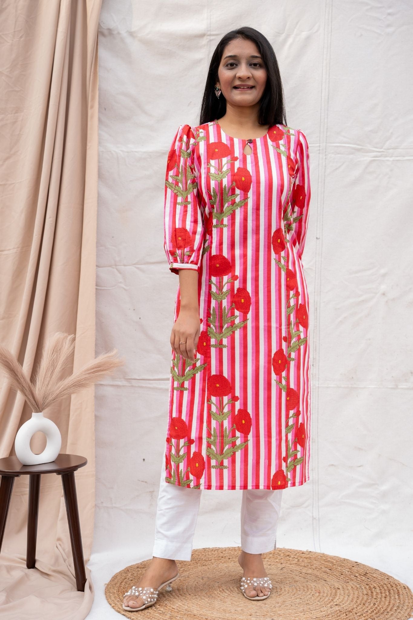 Full look of pink nursing and feeding friendly kurta in pure cotton