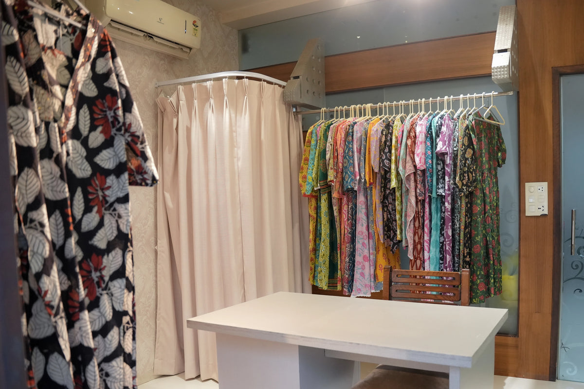TULINI Studio in Vadodara Vadodara Store for Maternity and Nursing Kurta, Dress and more. Feeding Kurtas and Dresses in Vadodara, Gujarat.